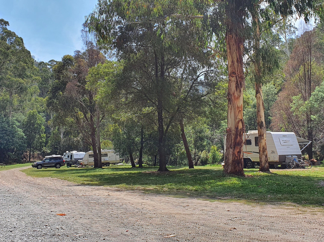 Lightning Creek Campground景点图片