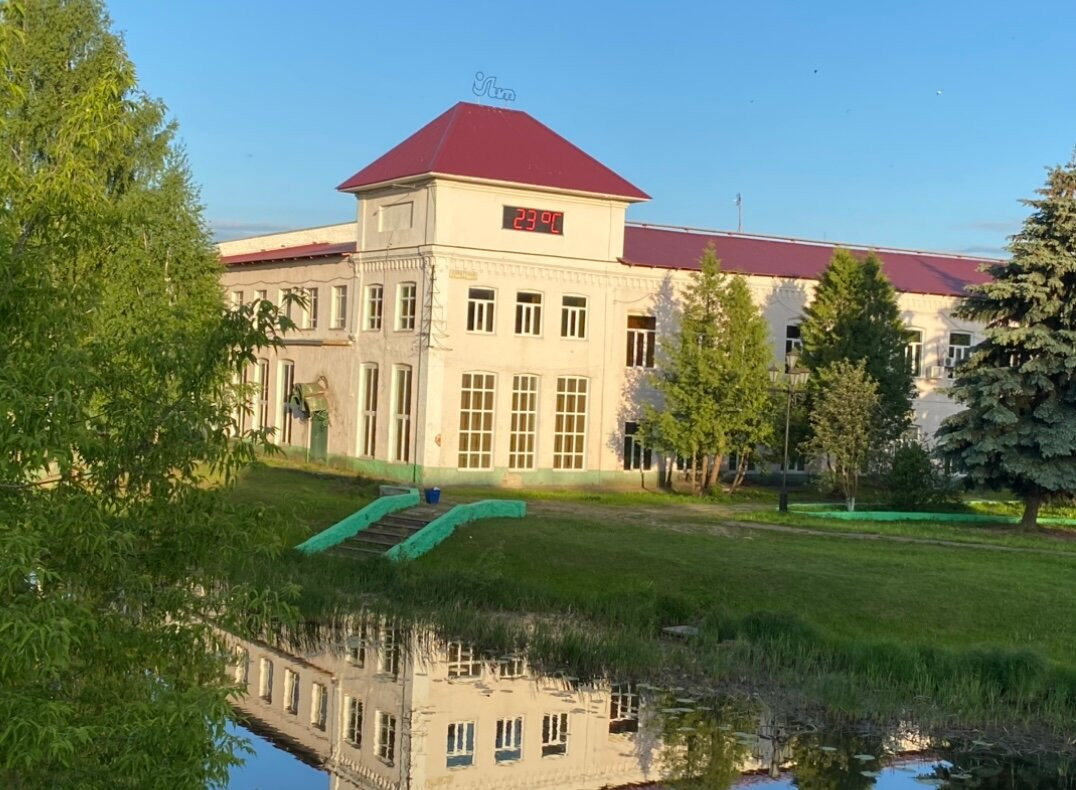 Bridge over River Trubezh景点图片