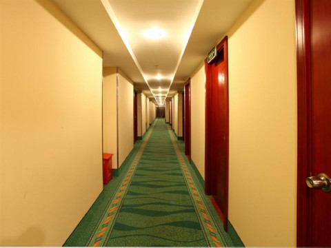 格林豪泰上海光大会展快捷酒店主图