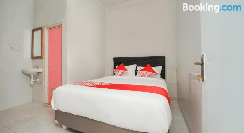 OYO 2937 Nindy Homestay 2