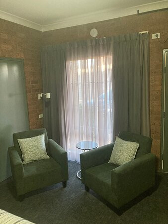 Hamilton's Henry Parkes Motor Inn Parkes主图