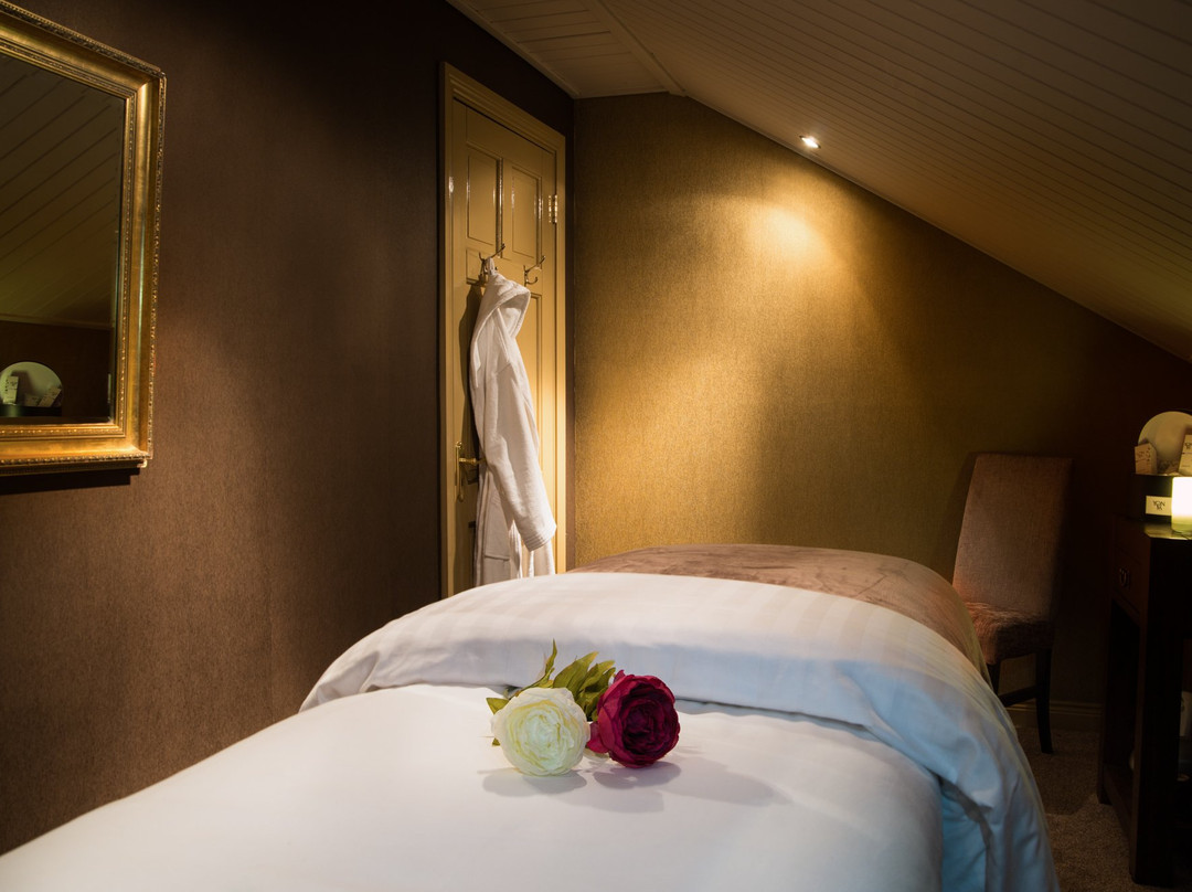 The Holyrood Hotel - Blue River Leisure Centre主图