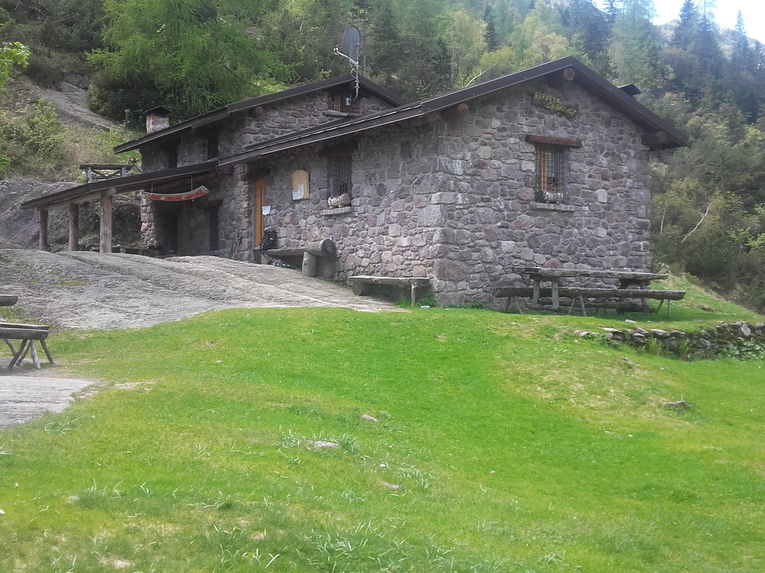 Valgoglio餐馆和美食-Rifugio Baita Gianpace