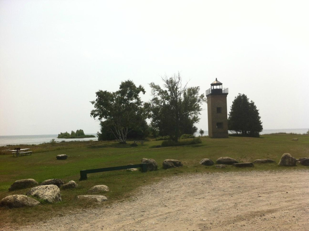 Peninsula Point Lighthouse景点图片