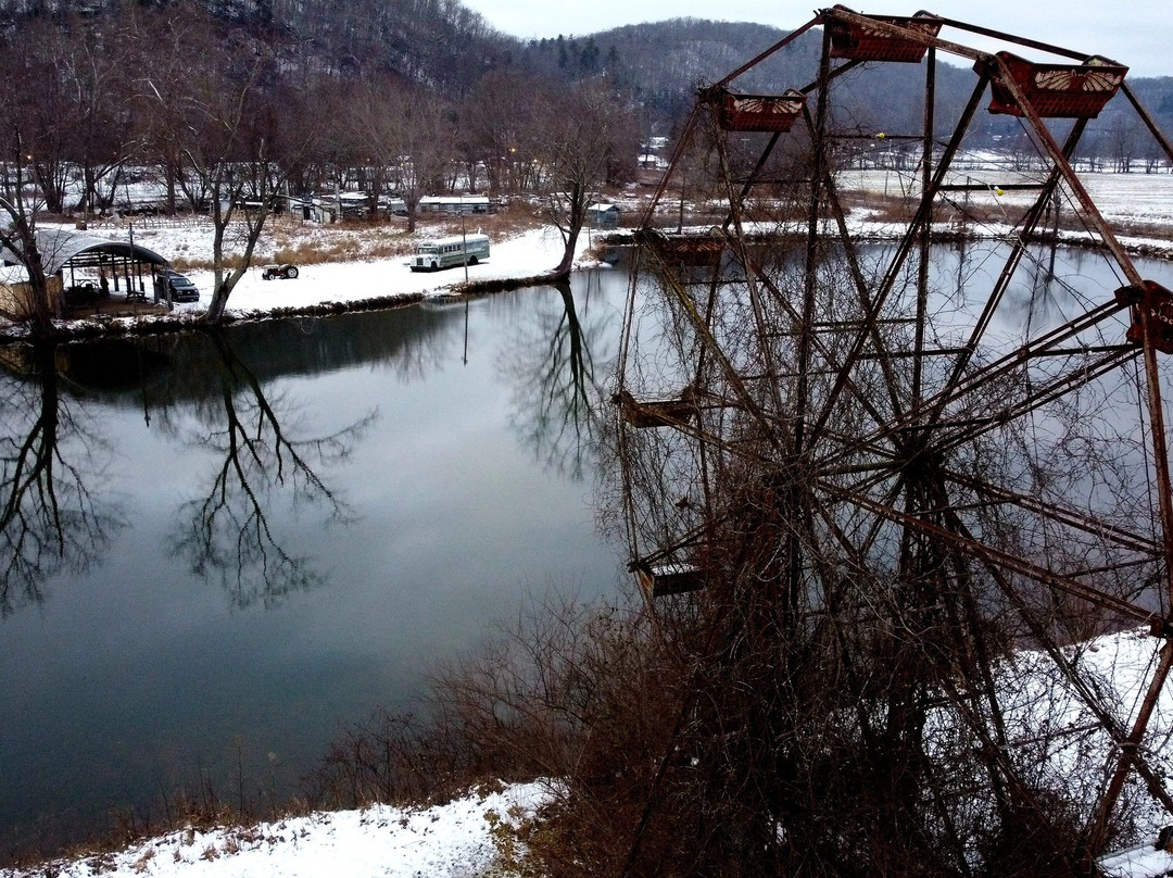 Lake Shawnee Abandoned Amusement Park景点图片
