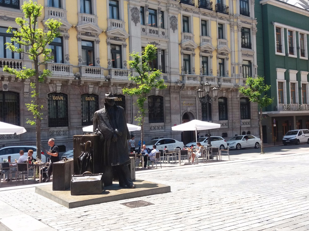 奥维耶多旅游景点-Esculturas Oviedo