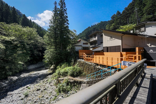 東京x山リバーサイドカフェ