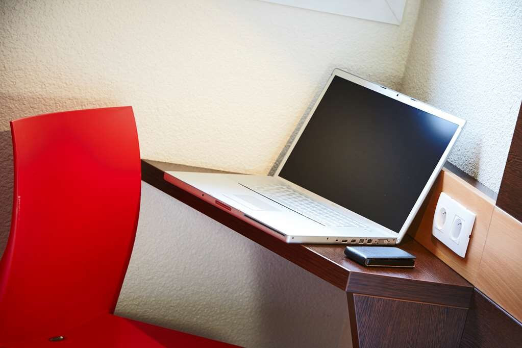 B&B HOTEL Cholet Nord主图