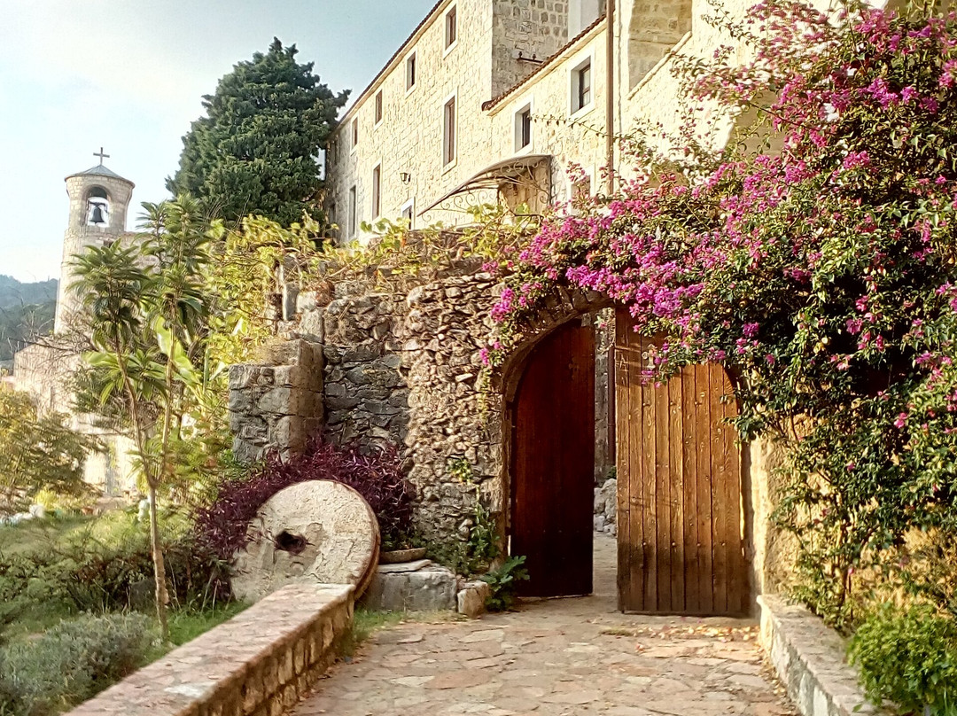Podmaine Monastery-布德瓦必去景点
