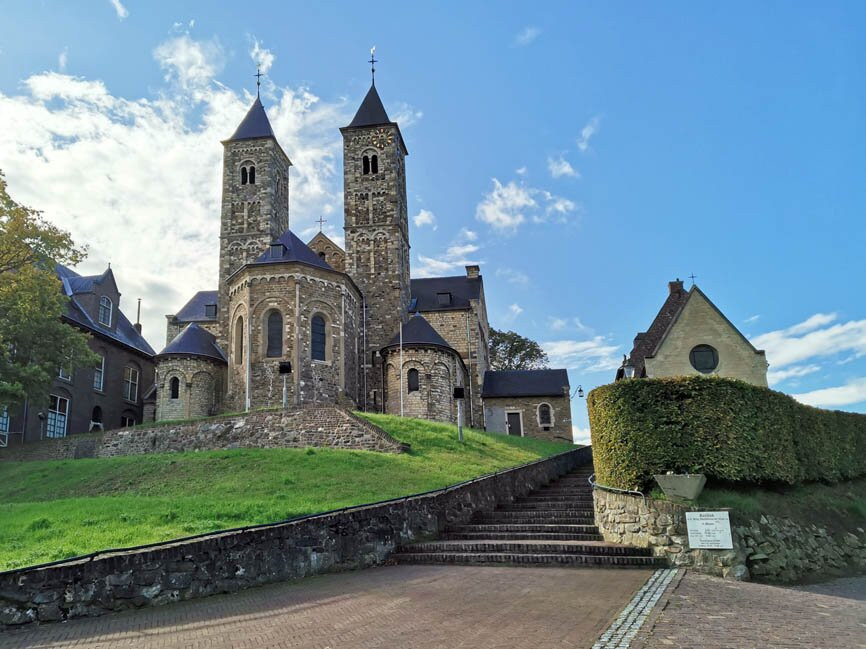 Basiliek, H.H. Wiro, Plechelmus en Otgerus景点图片