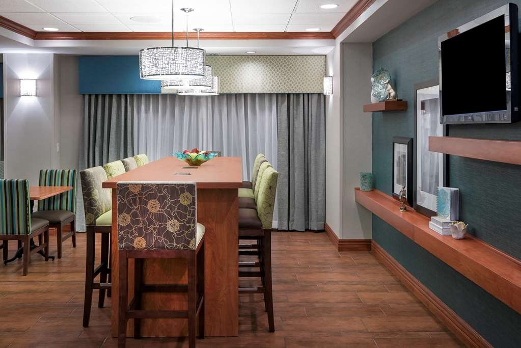 Hampton Inn Bellevue主图