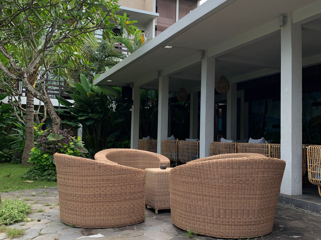 椰子套房酒店主图