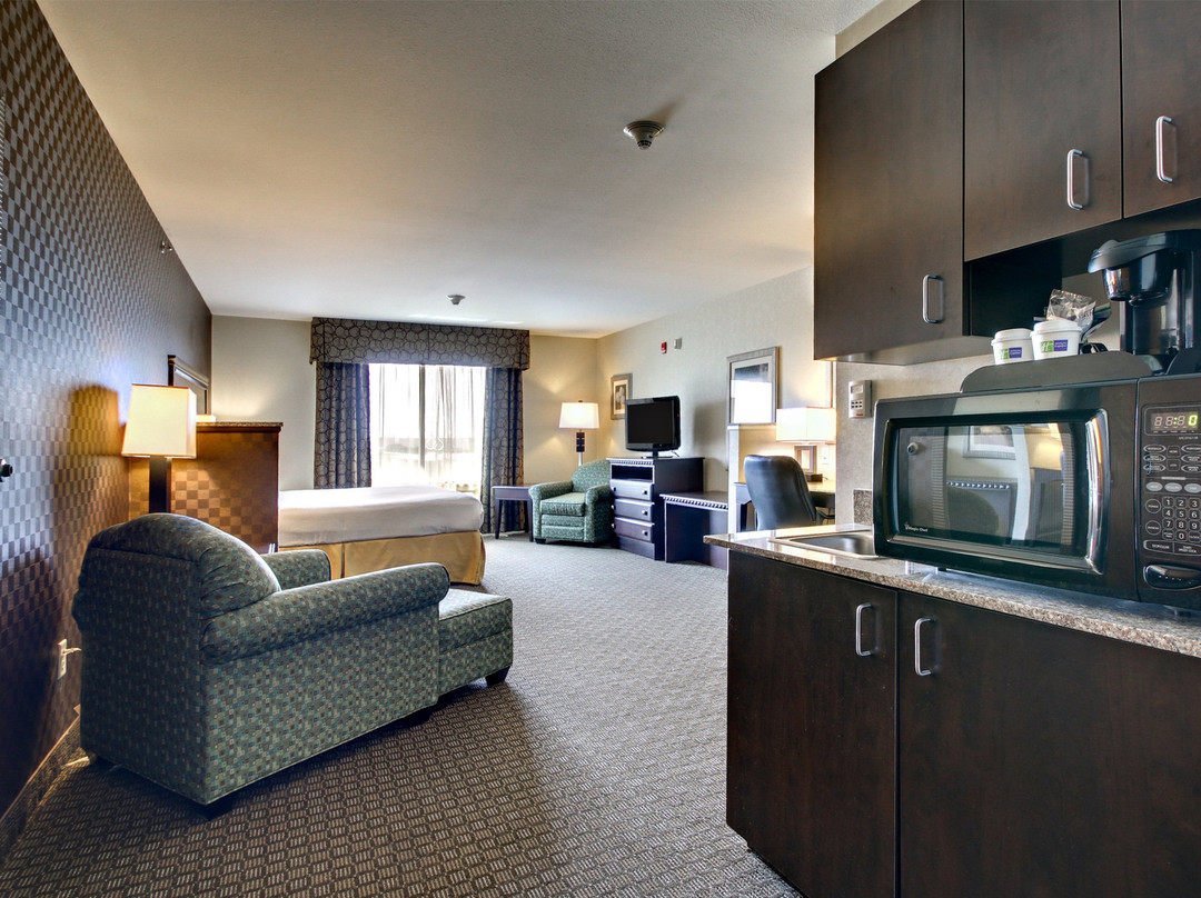 Holiday Inn Express & Suites Peru - LaSalle Area by IHG主图