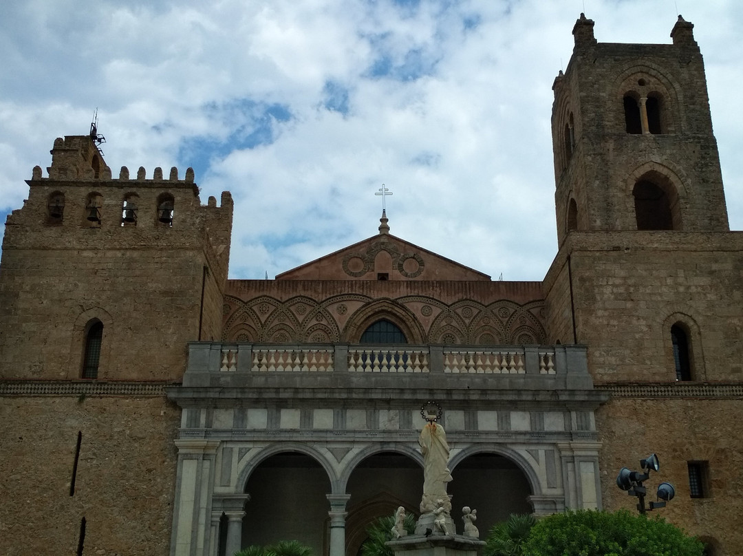 Piazza Guglielmo II-Monreale必去景点