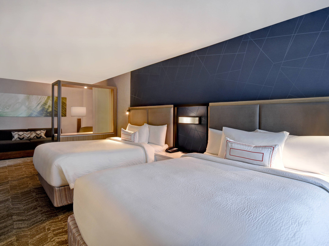 SpringHill Suites by Marriott Holland主图