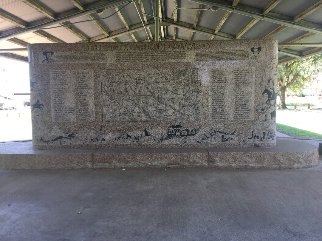 Cimarron Cowboys Monument景点图片