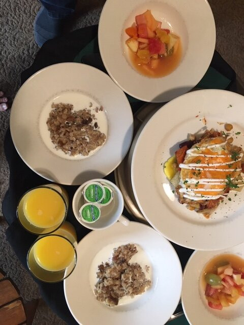 熊及野牛乡村酒店主图