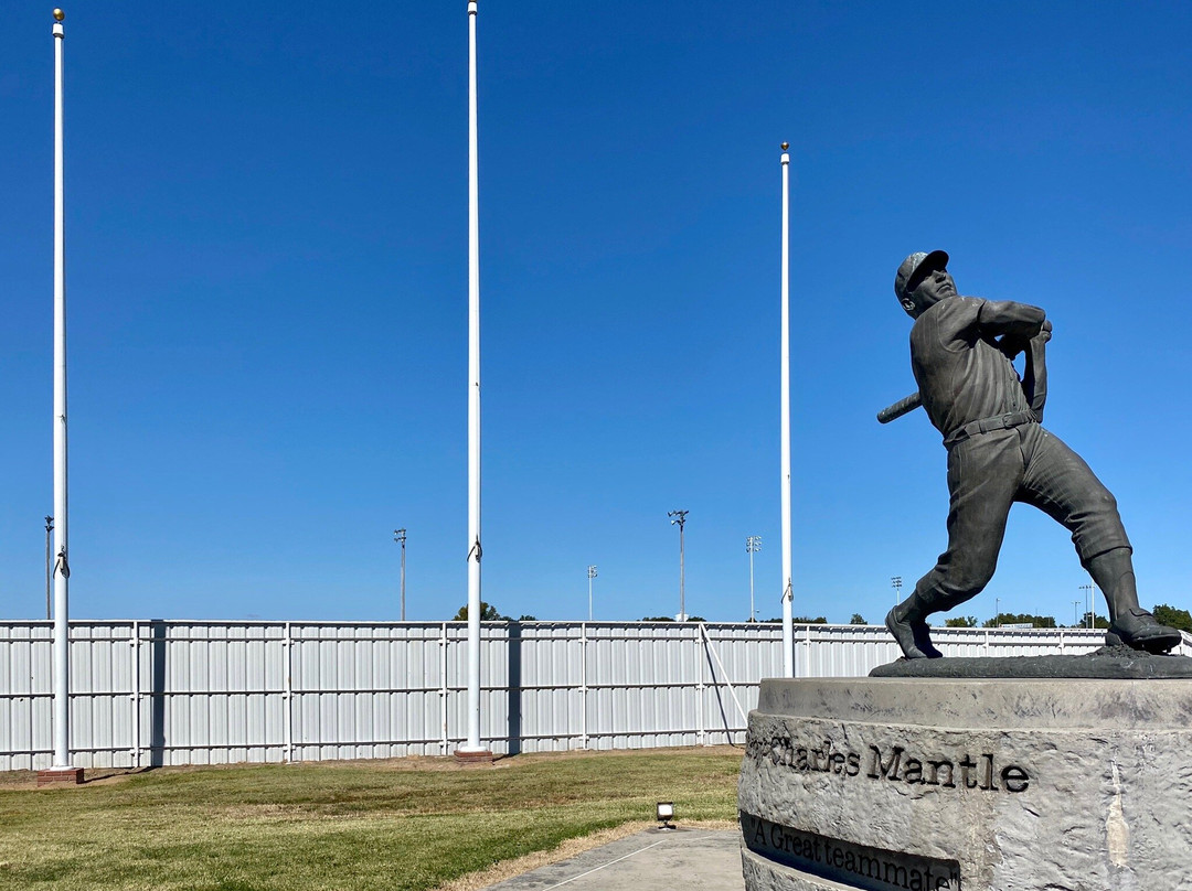 Mickey Mantle Statue-Commerce必去景点