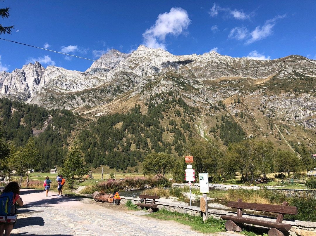 Lago delle Streghe景点图片