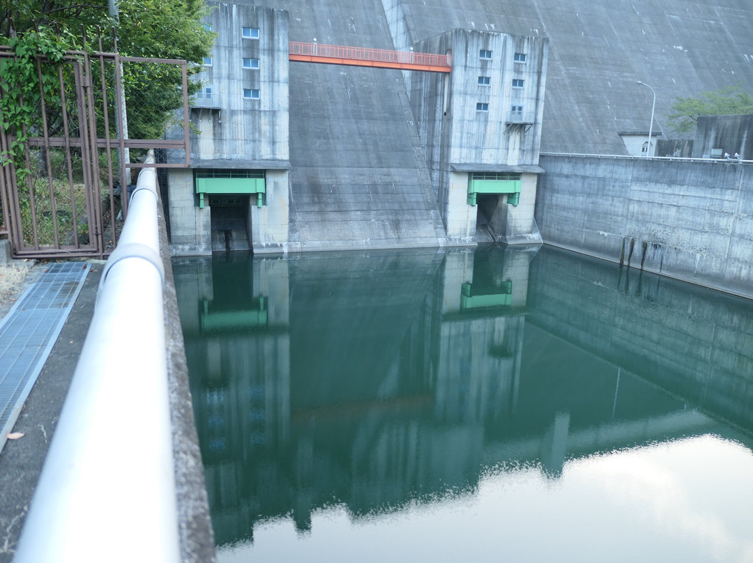 Hitokura Dam景点图片