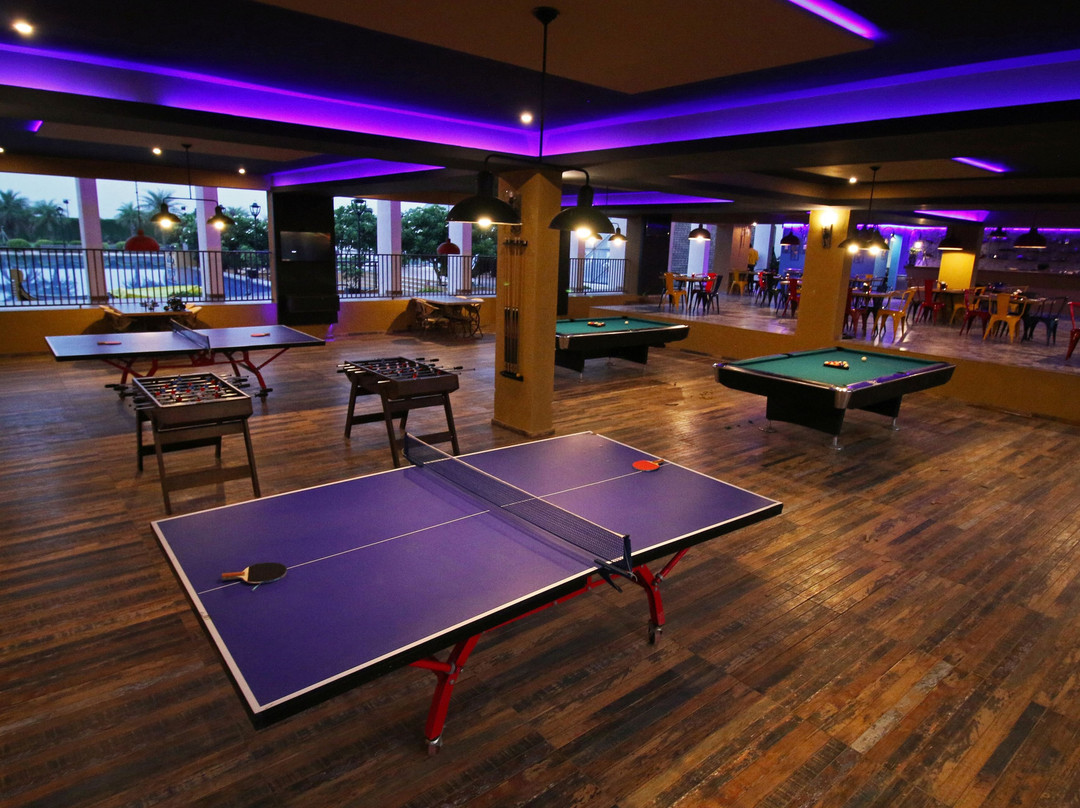 Aarya Lords Club & Resort主图