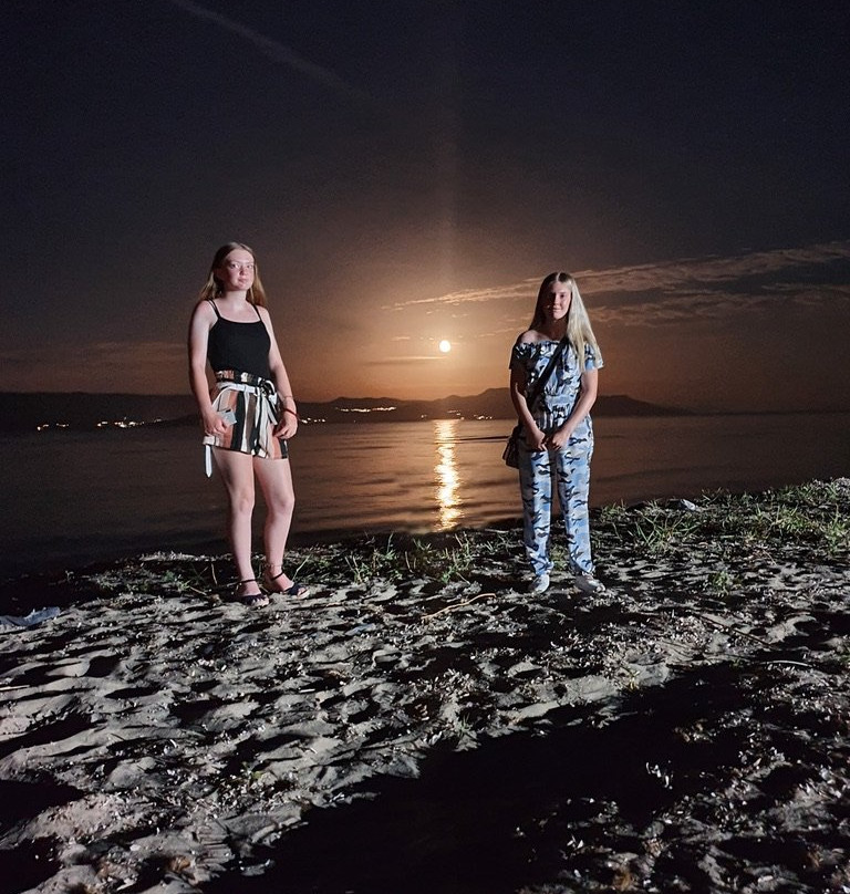 Sunrise Apartments主图