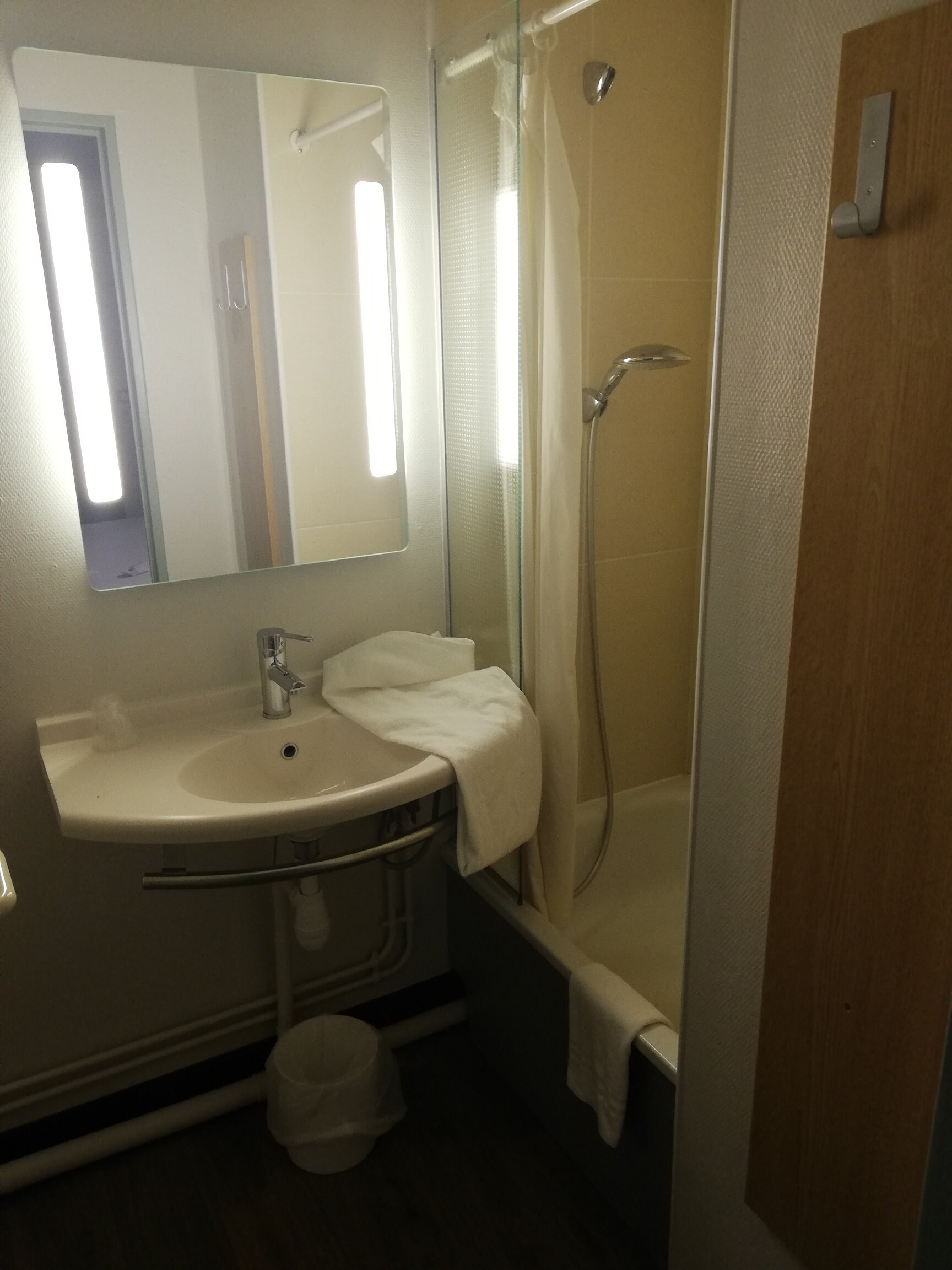 B&B HOTEL Valence Nord-浴室
