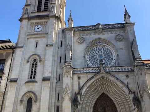 Freetour-毕尔巴鄂必去景点