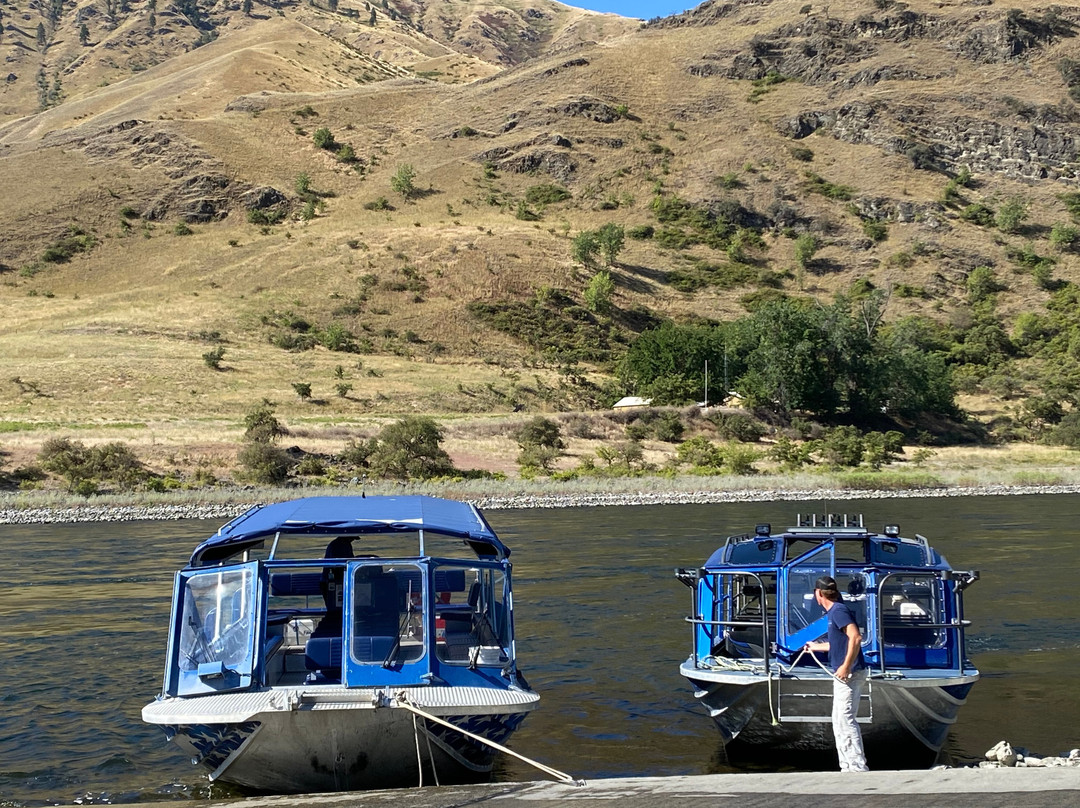 Killgore Adventures Hells Canyon Jet Boat Trips & Fishing Trips景点图片