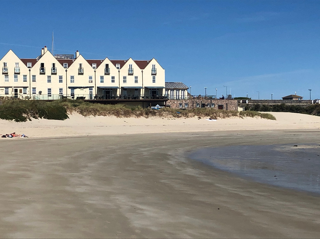 Braye Beach Hotel主图
