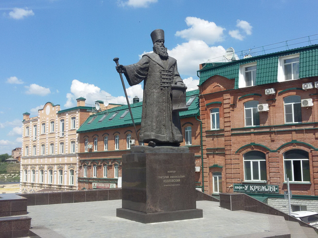 Monument to Governor Grigoriy Kozlovskiy景点图片