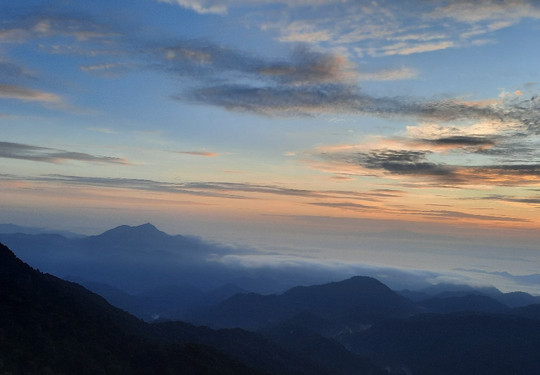 Gloria Residences Ion Delemen主图