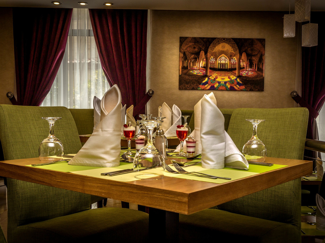 Olive Tree Hotel主图