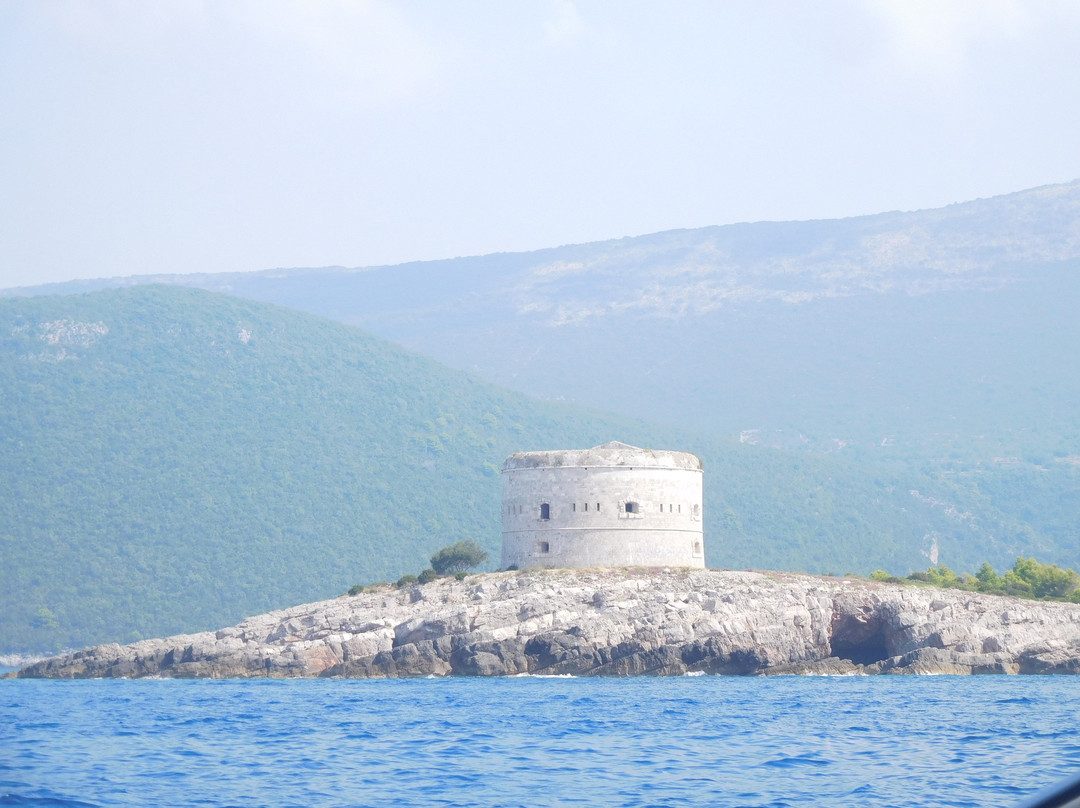 Mamula Fortress景点图片