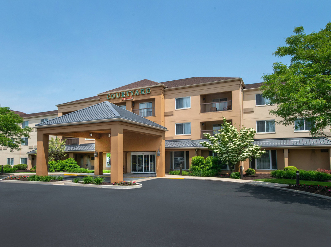 康福特套房酒店主图