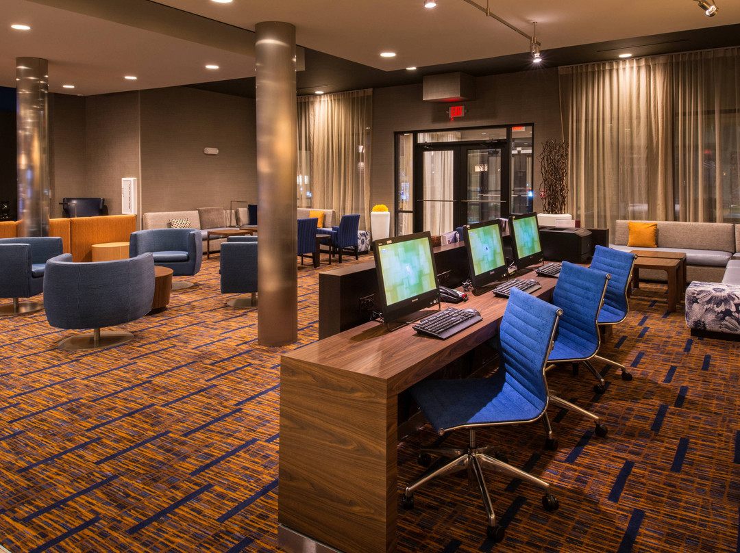 Courtyard by Marriott Jacksonville主图