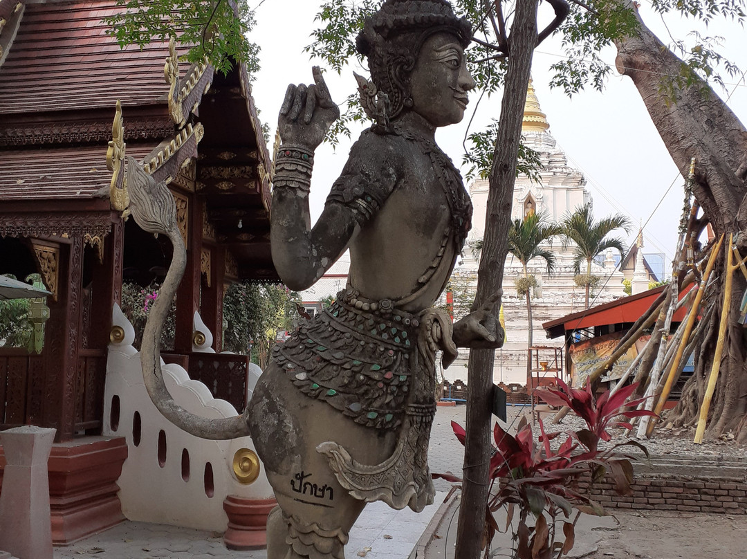 Wat Chang Kham-Nong Phueng必去景点