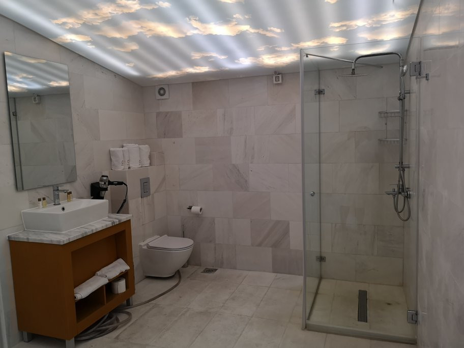 Hotel Emrovic Raj主图