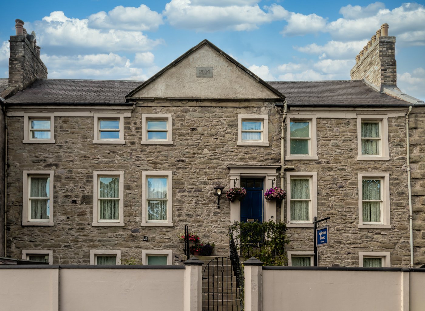 Inglestone House-官方