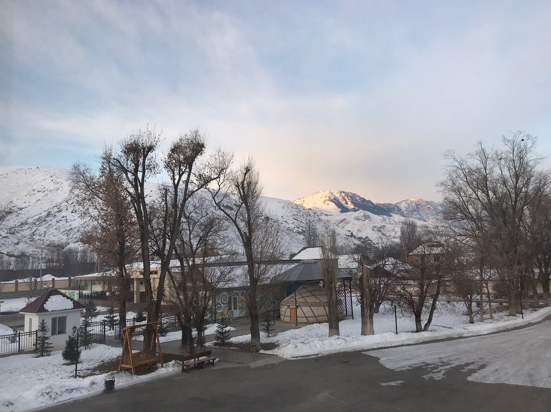 Khan Tengri Hotel主图