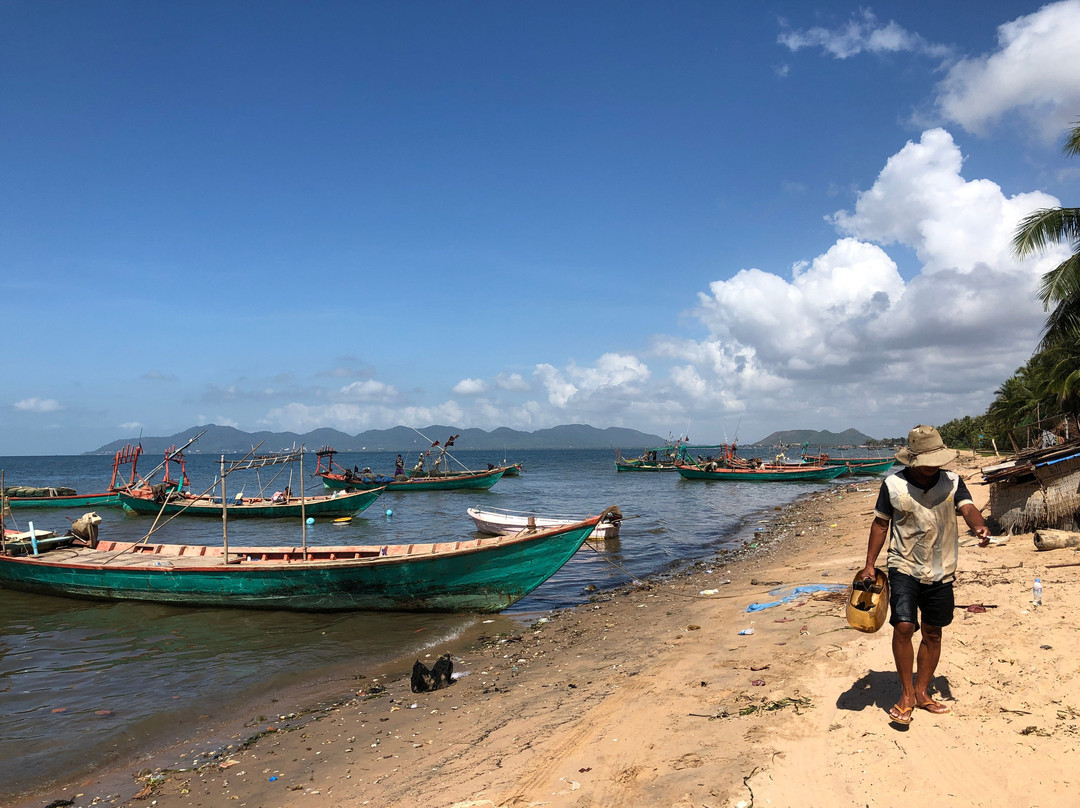 Angkul Beach-白马必去景点