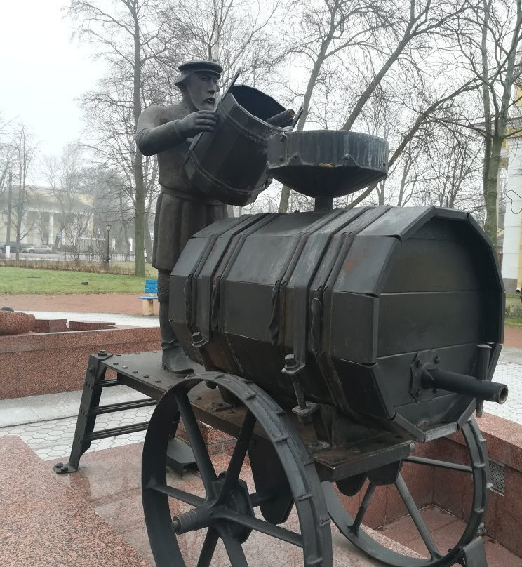 Monument to the Water-Carrier景点图片