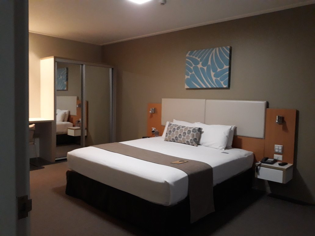 汤斯维尔大酒店主图