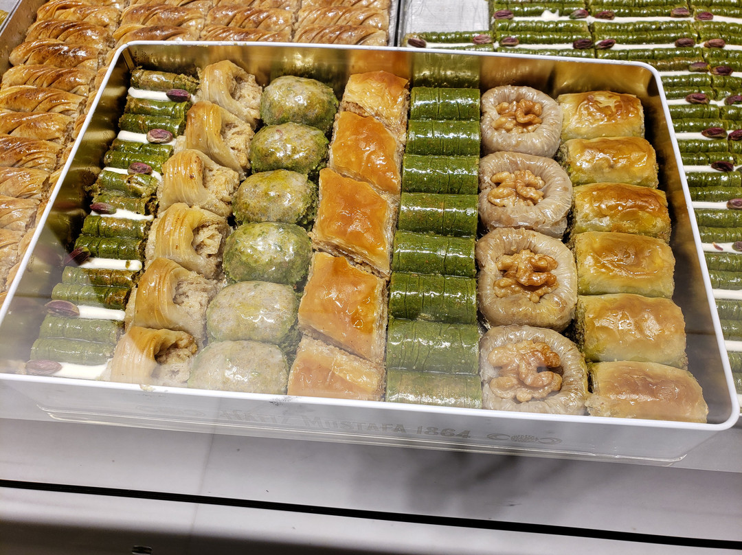 Hafiz Mustafa 1864 Dubai Mall