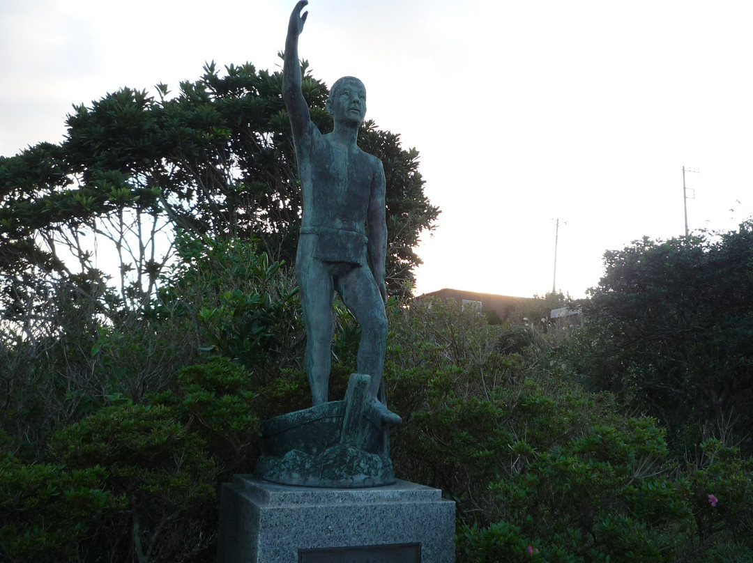 Kanju Statue-青岛必去景点