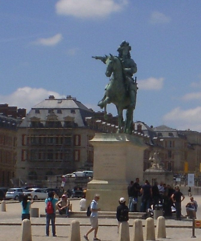 Monument a Louis XIV景点图片