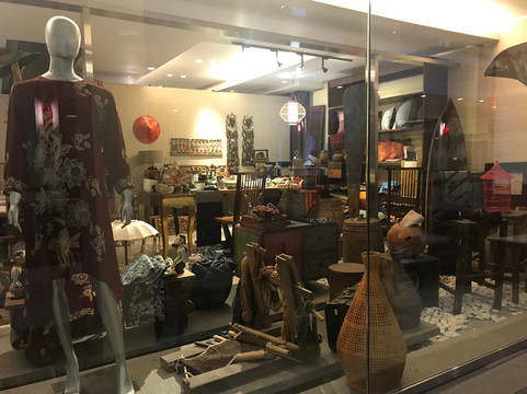 Lucy's Batik - Jakarta-雅加达必去景点