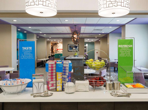 希尔顿欢朋套房酒店-埃尔里诺主图