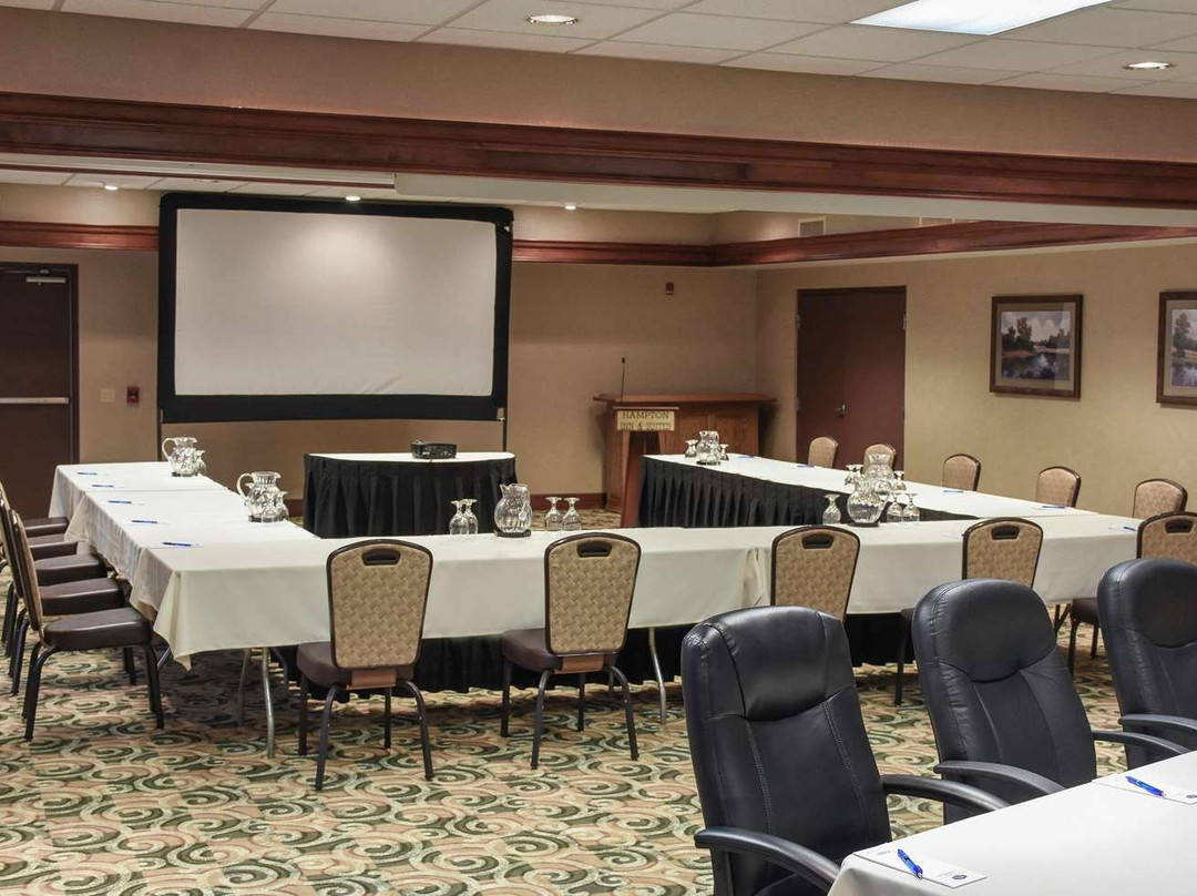 Hampton Inn & Suites Youngstown-Canfield主图