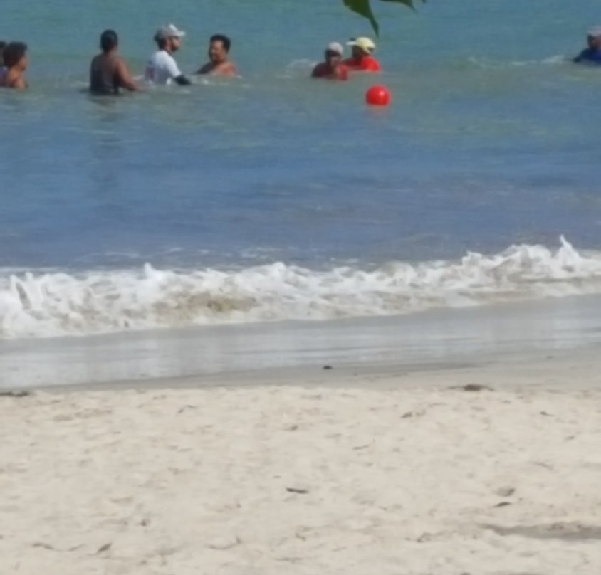 Plage des Raisiniers-La Trinite必去景点